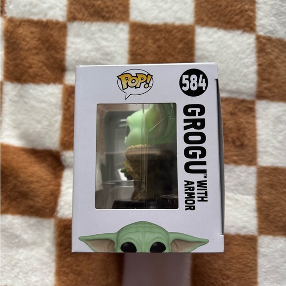 FUNKO ⋆ Grogu with Armor Figure - Picture 4 of 6